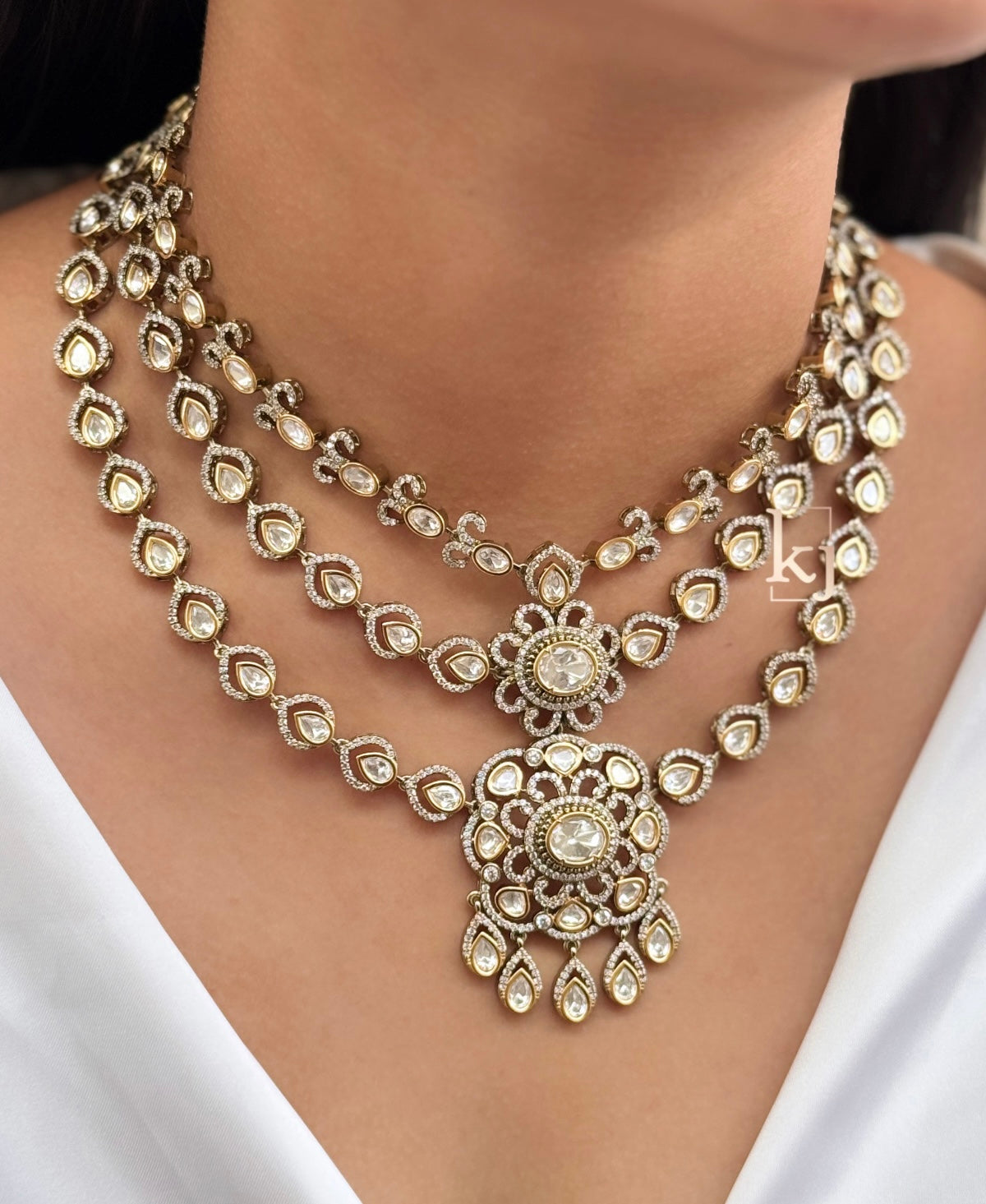 Viroza necklace set