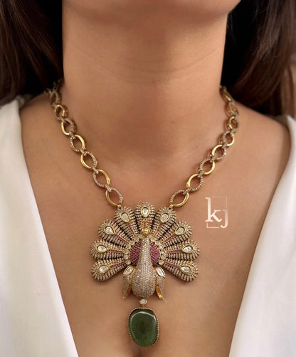 Krizaa pendant set