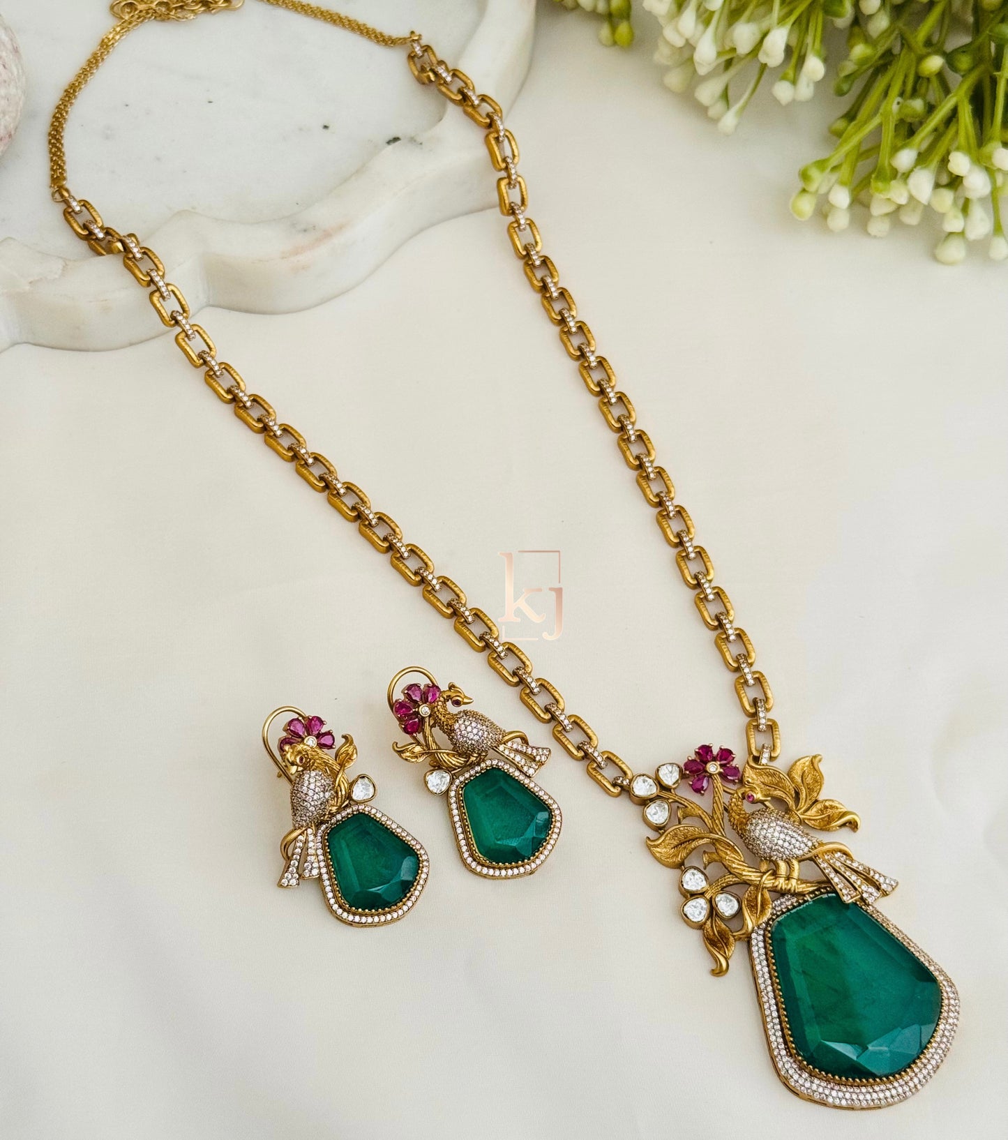 Bion pendant set