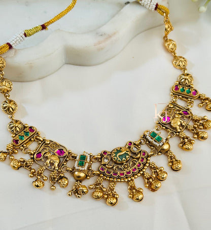Helly necklace set