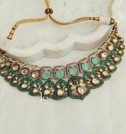 Hima choker set
