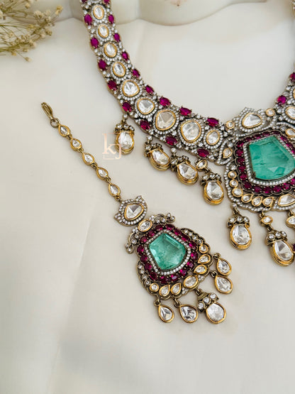 Leigh necklace set