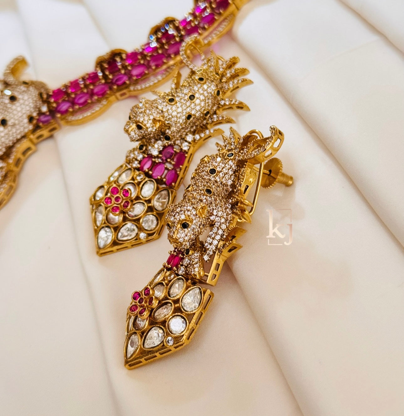 Ziavi necklace set