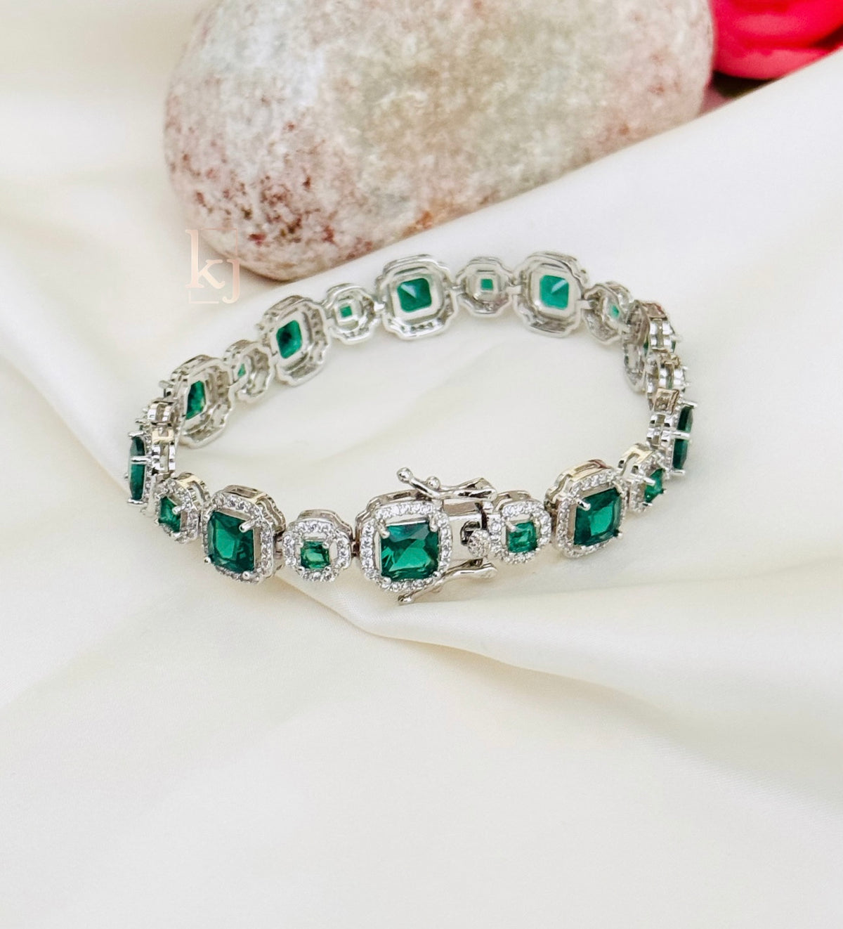Vespara bracelet