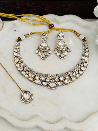 Nyah necklace set