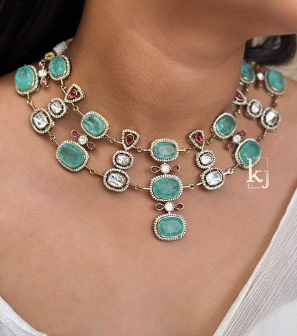 Mira necklace set