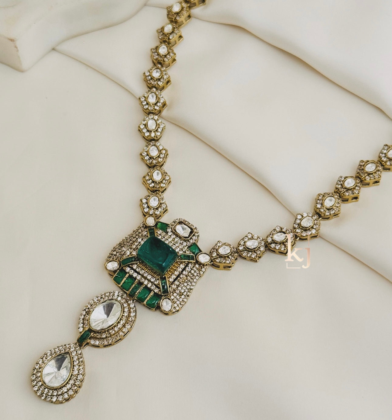 Shina pendant set