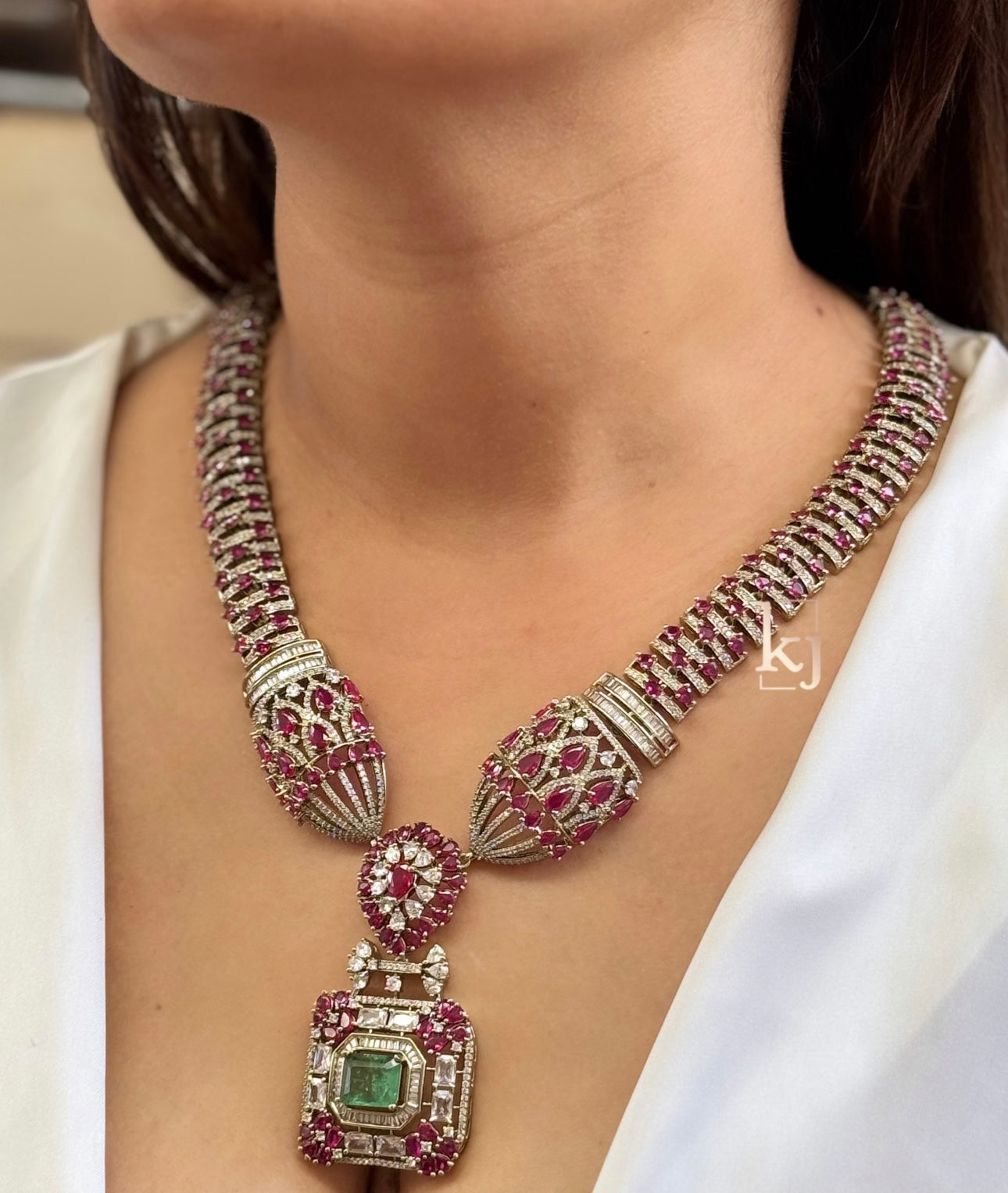 Denvi necklace set