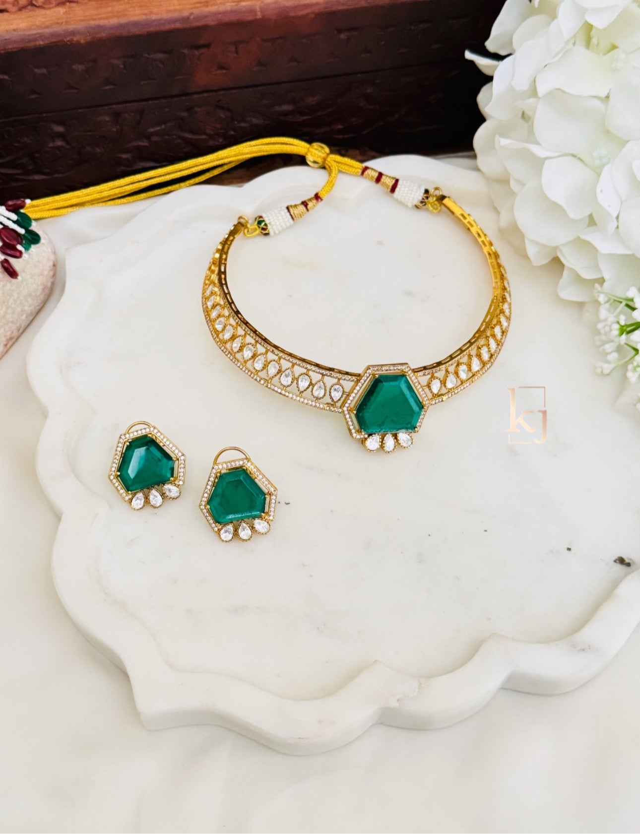 Marie choker set