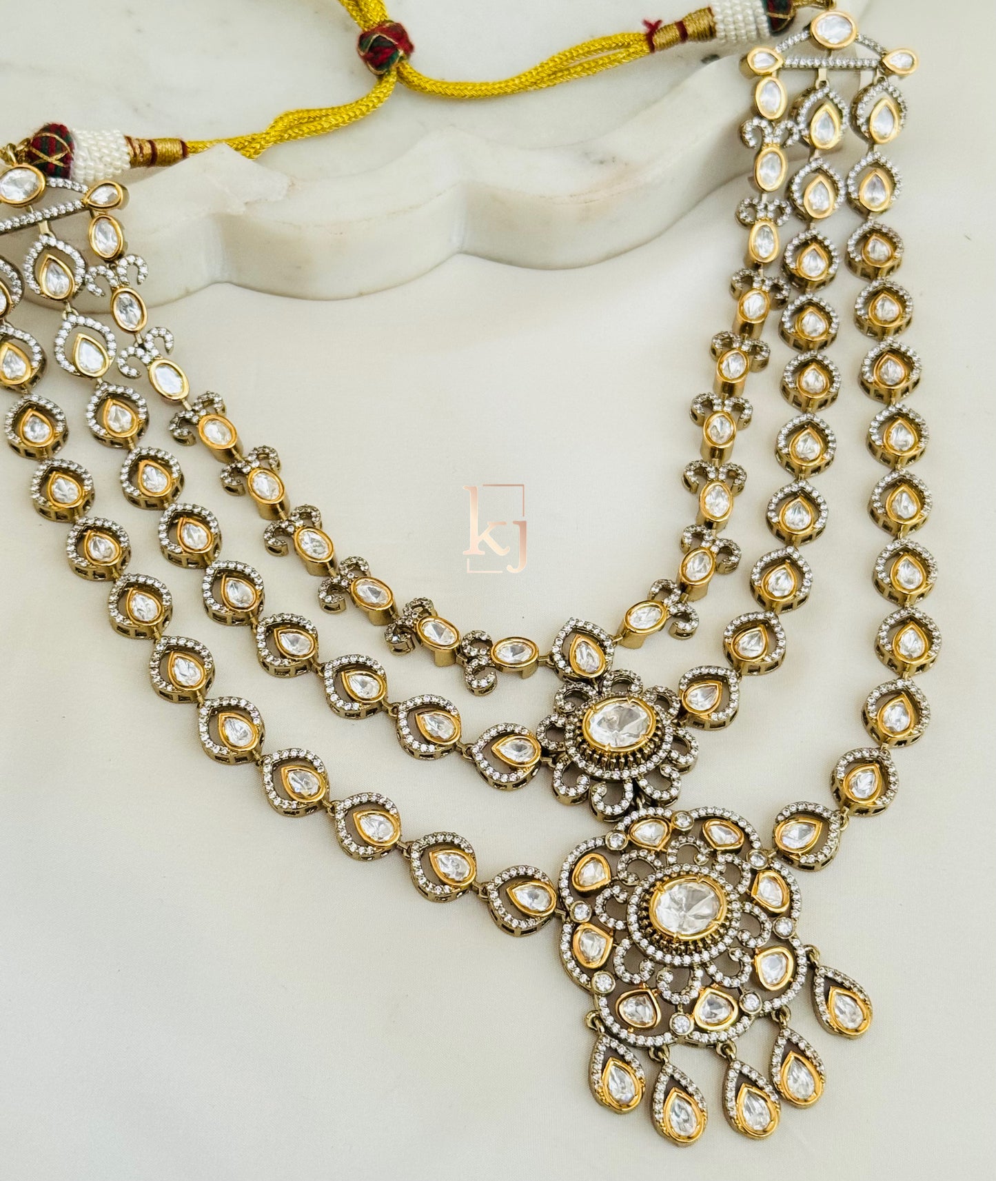 Viroza necklace set