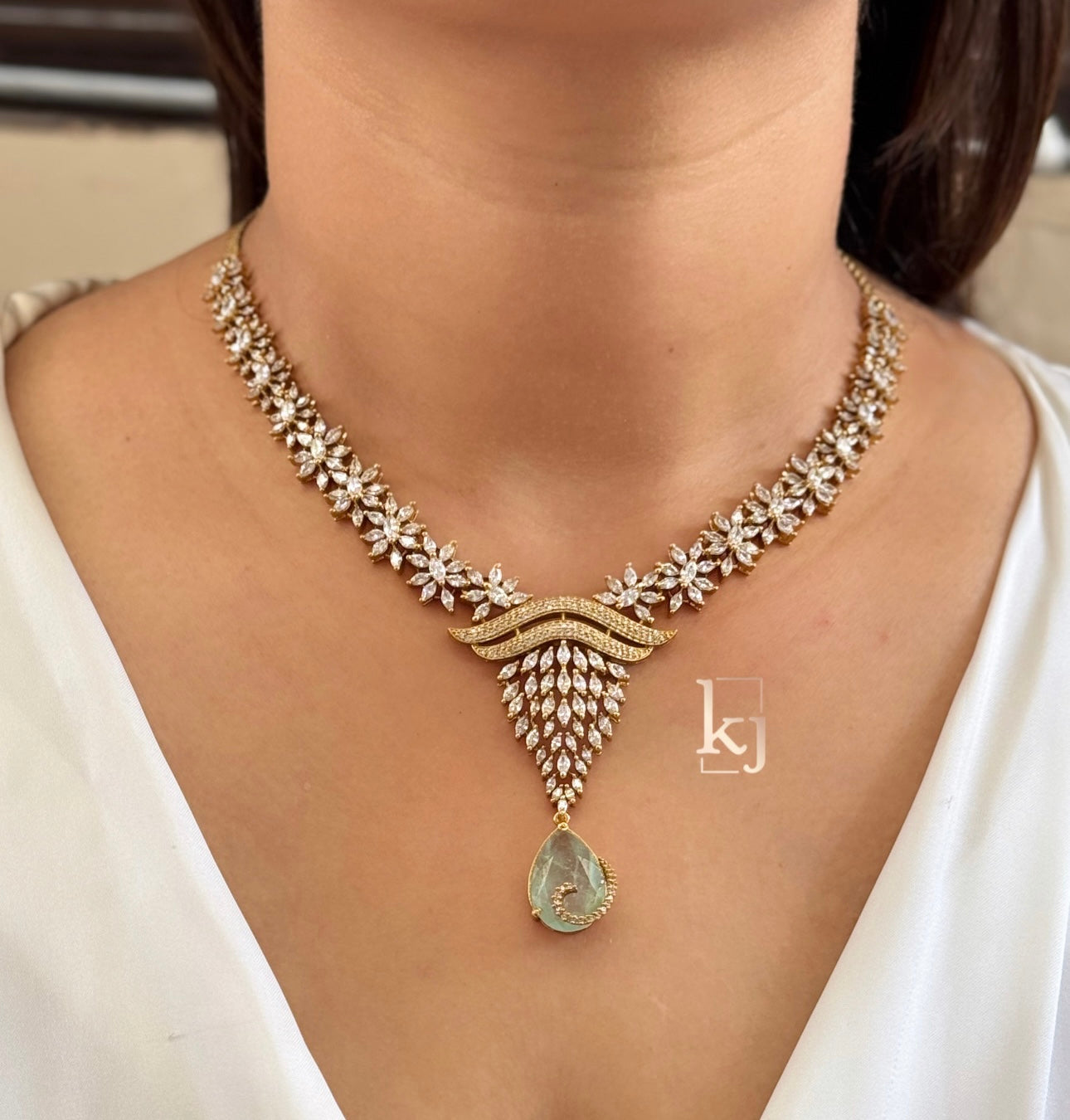 Vinisa necklace set