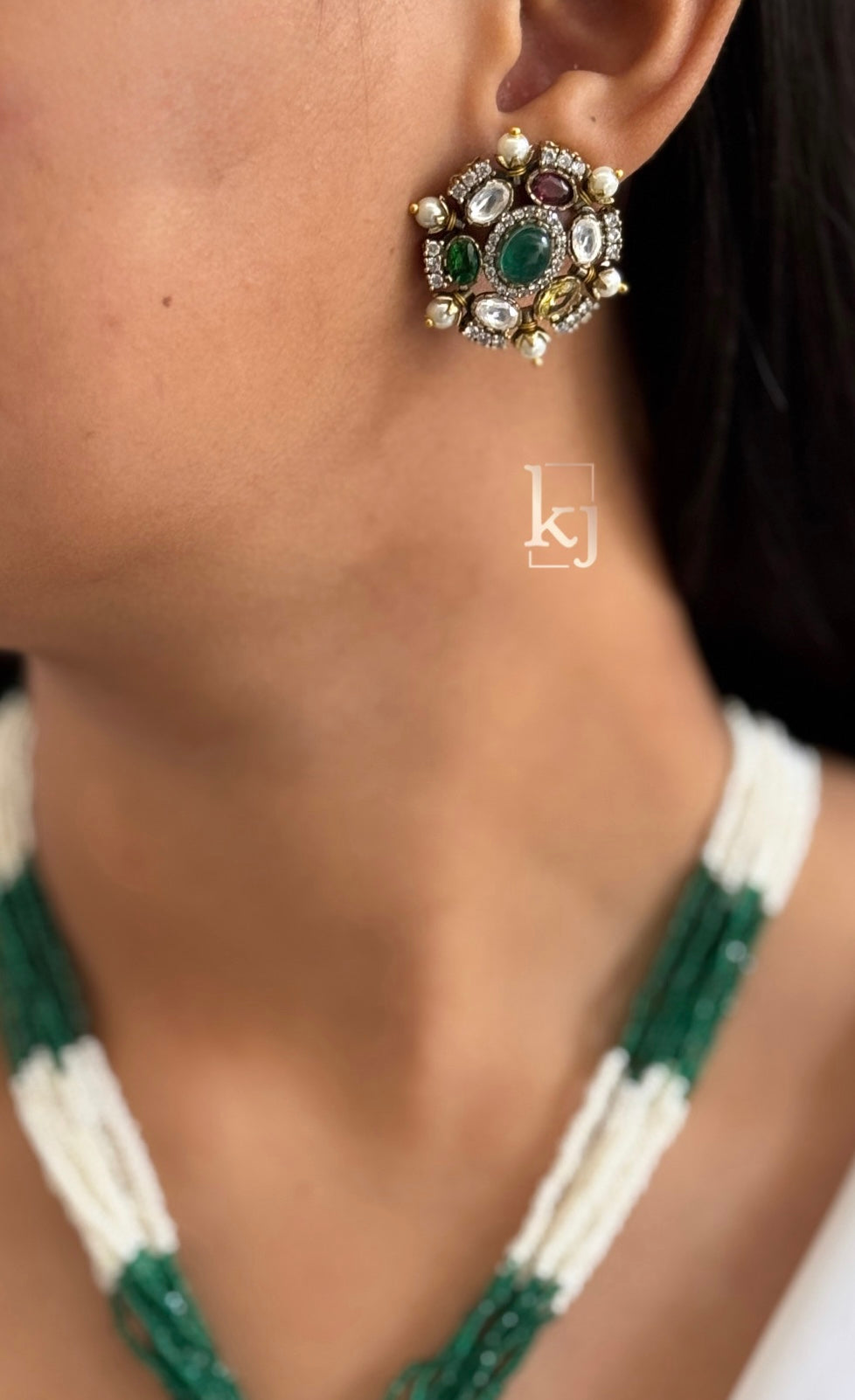 Gertrude pendant set