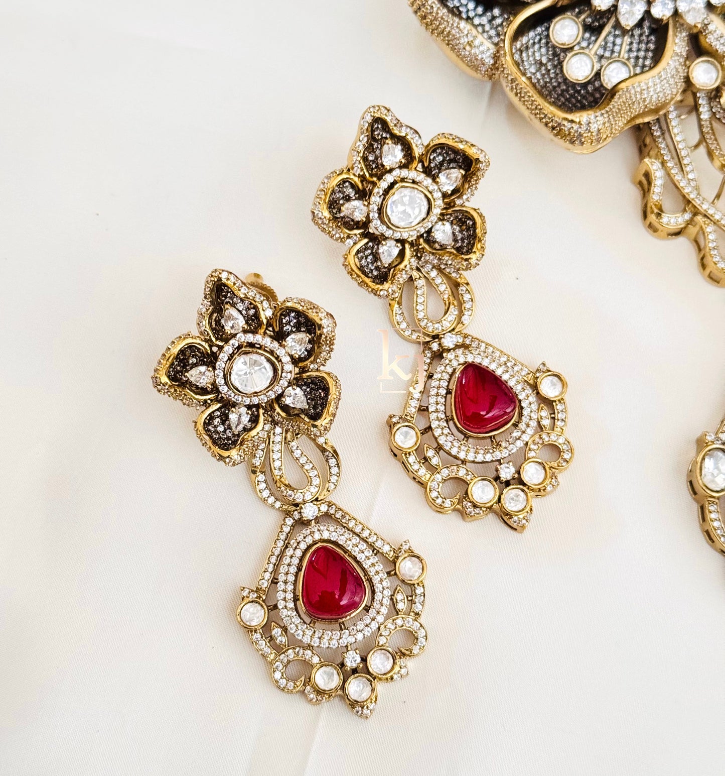 Shyina necklace set