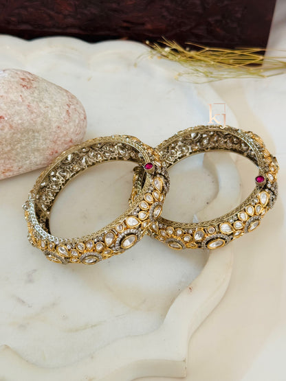 Mihir bangle set