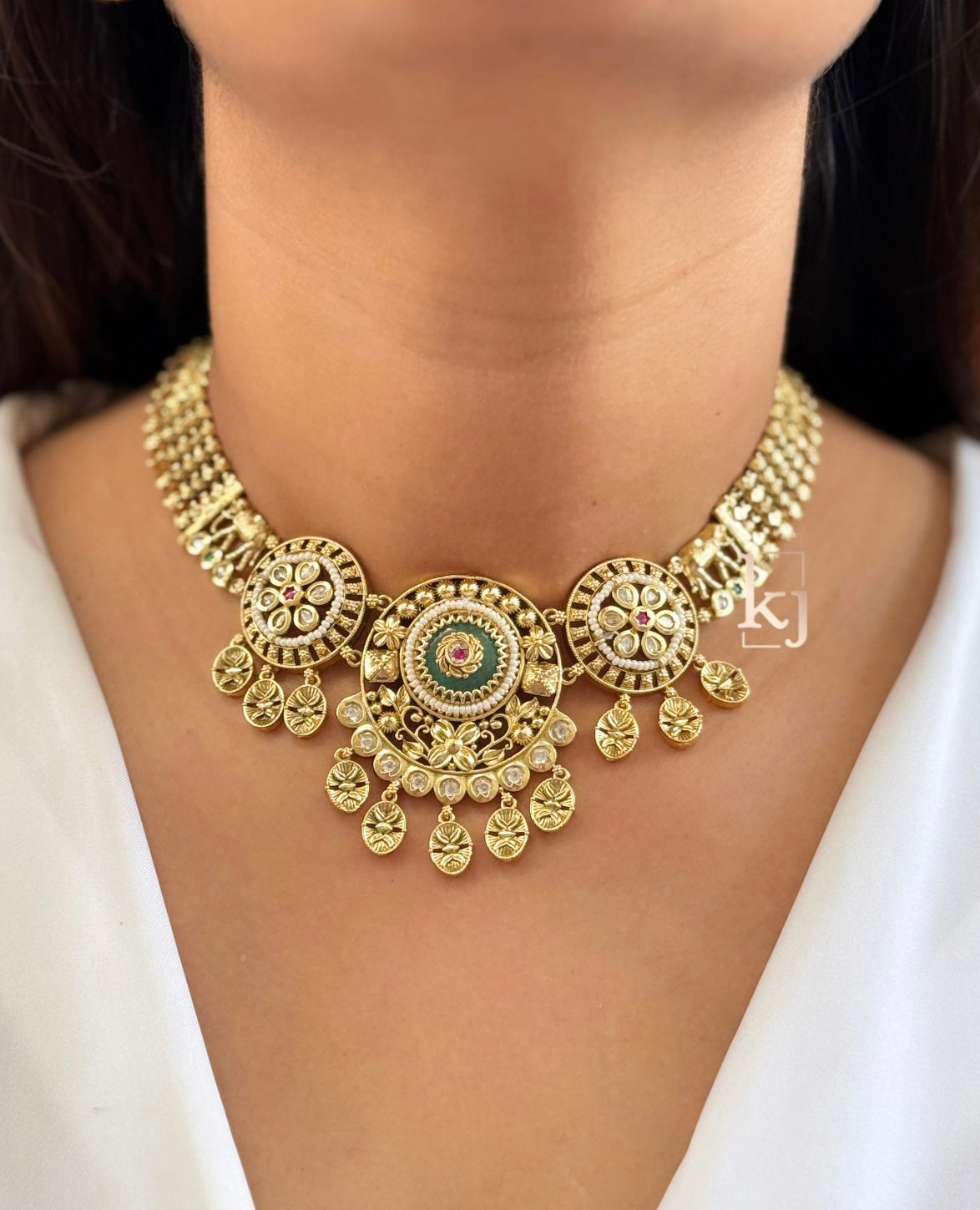 Ilaavani necklace set