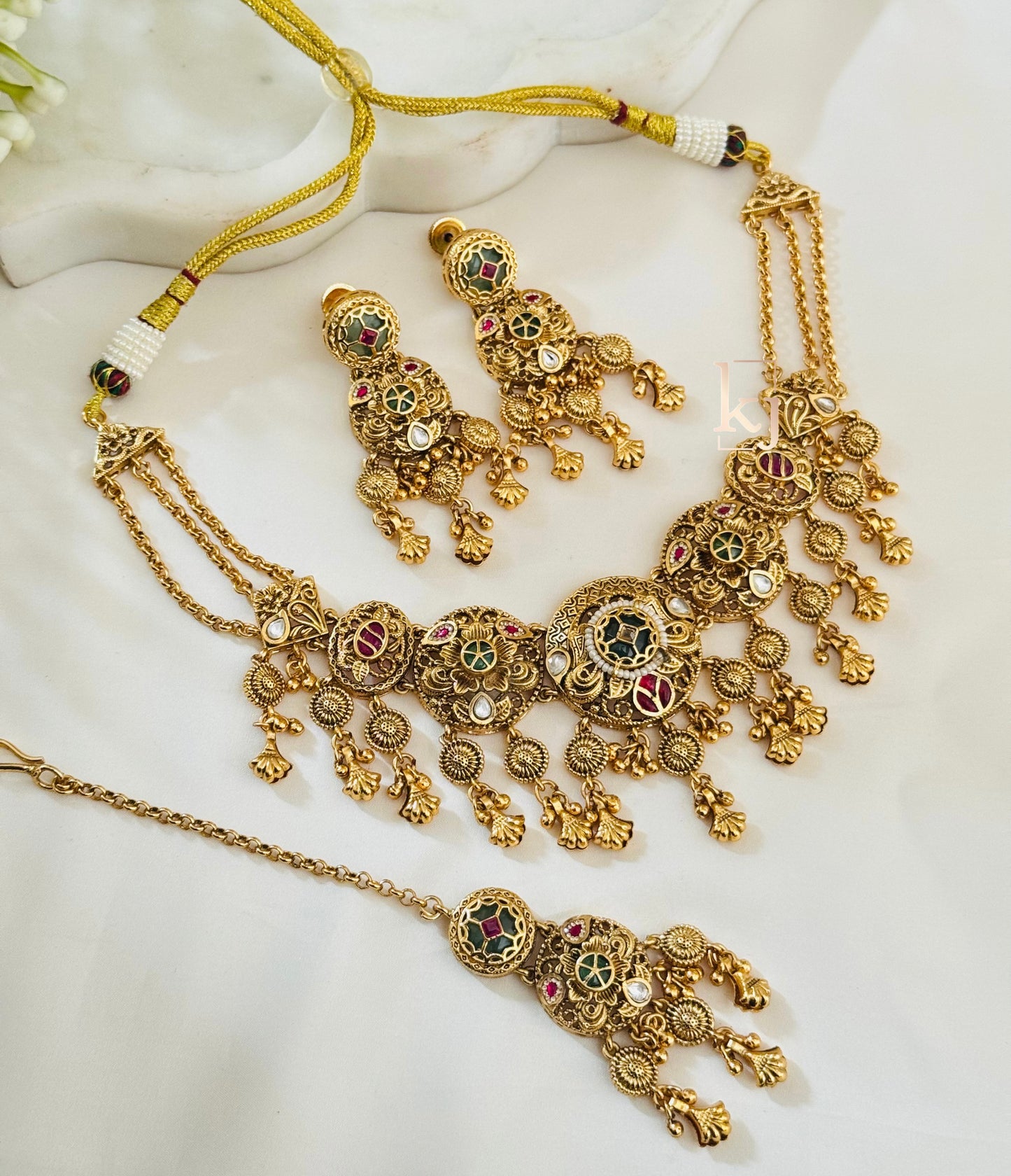 Thrushi necklace set