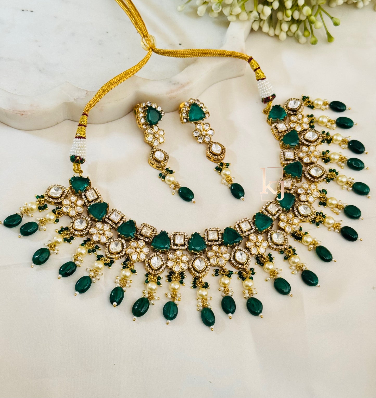 Kinzi necklace set