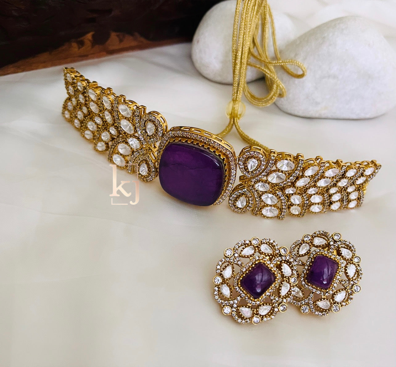 Anaya choker set