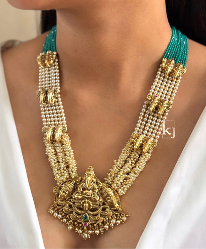 Aaradhana pendant set