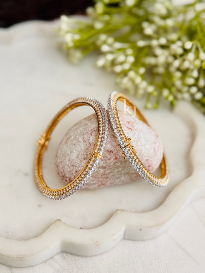 Shiuna bangles set