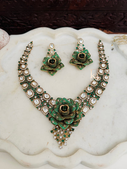 Roselia necklace set