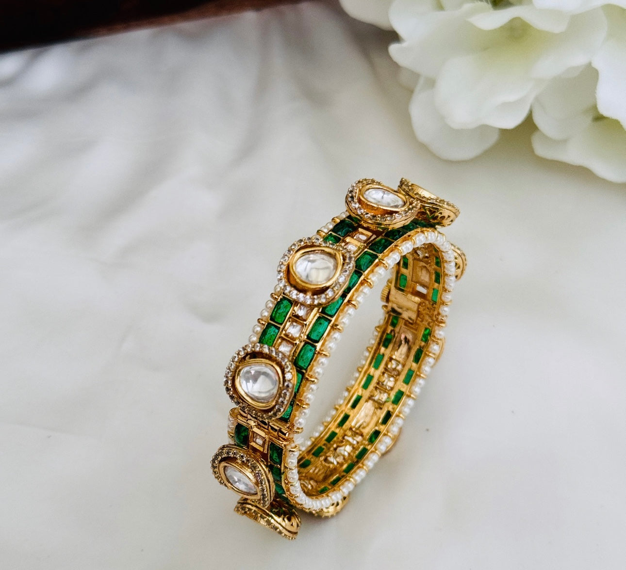 Fariha bangle bracelet single