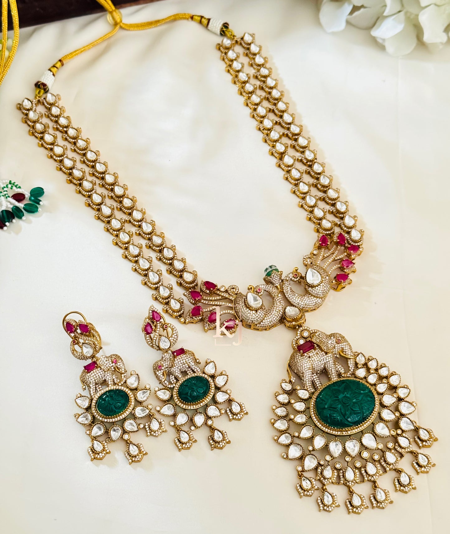 Mirzana necklace set