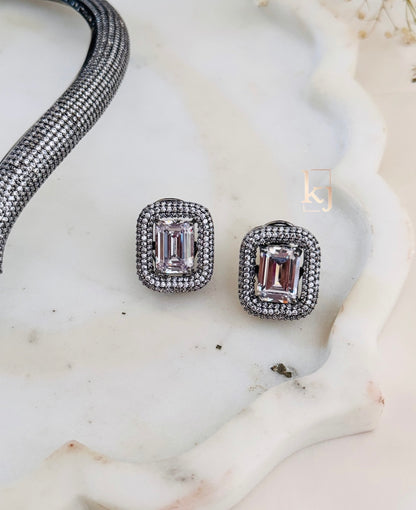 Demi necklace set