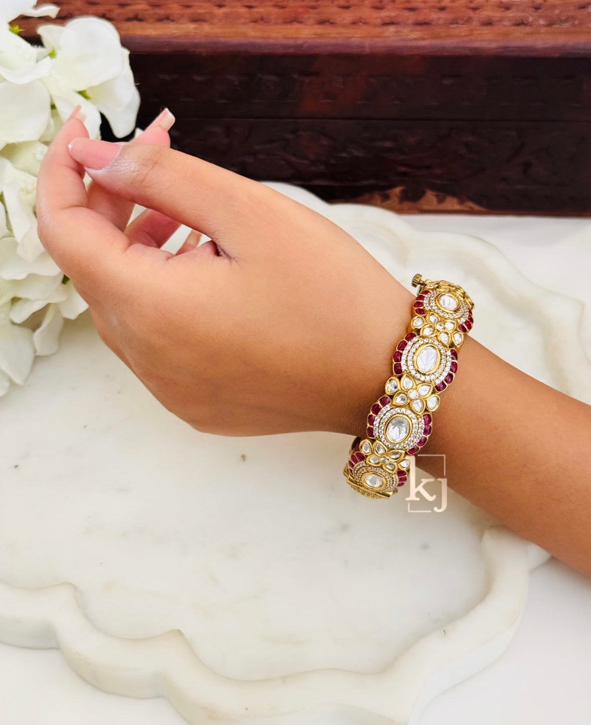 Frankie Kada bangle single