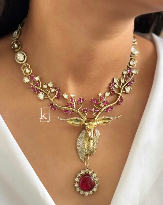 Maive necklace set