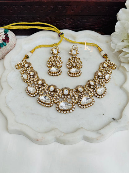 Izel necklace set