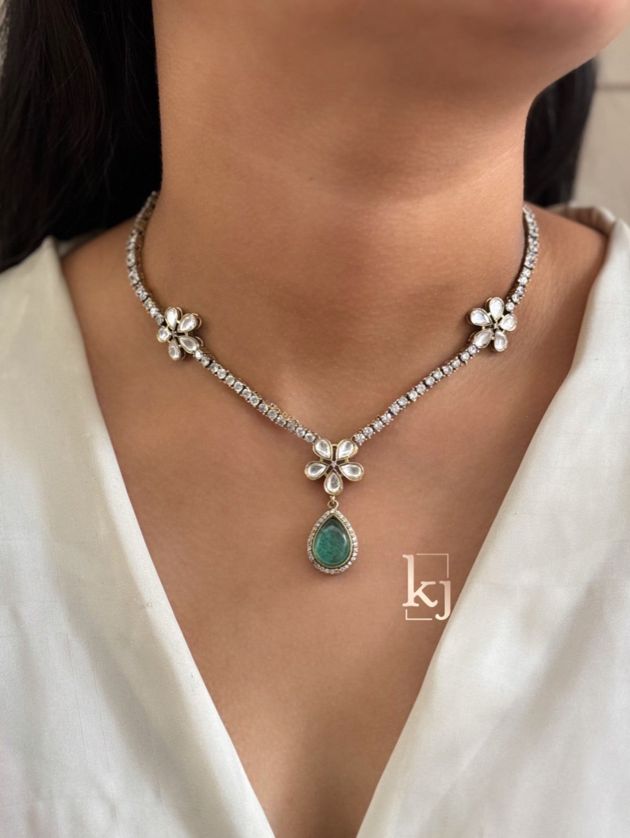 Glove pendant set