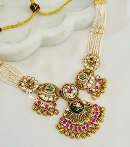 Rouni necklace set