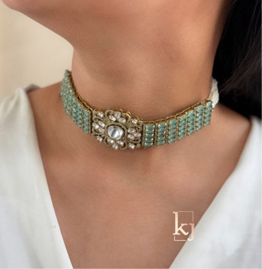 Vivia Choker set