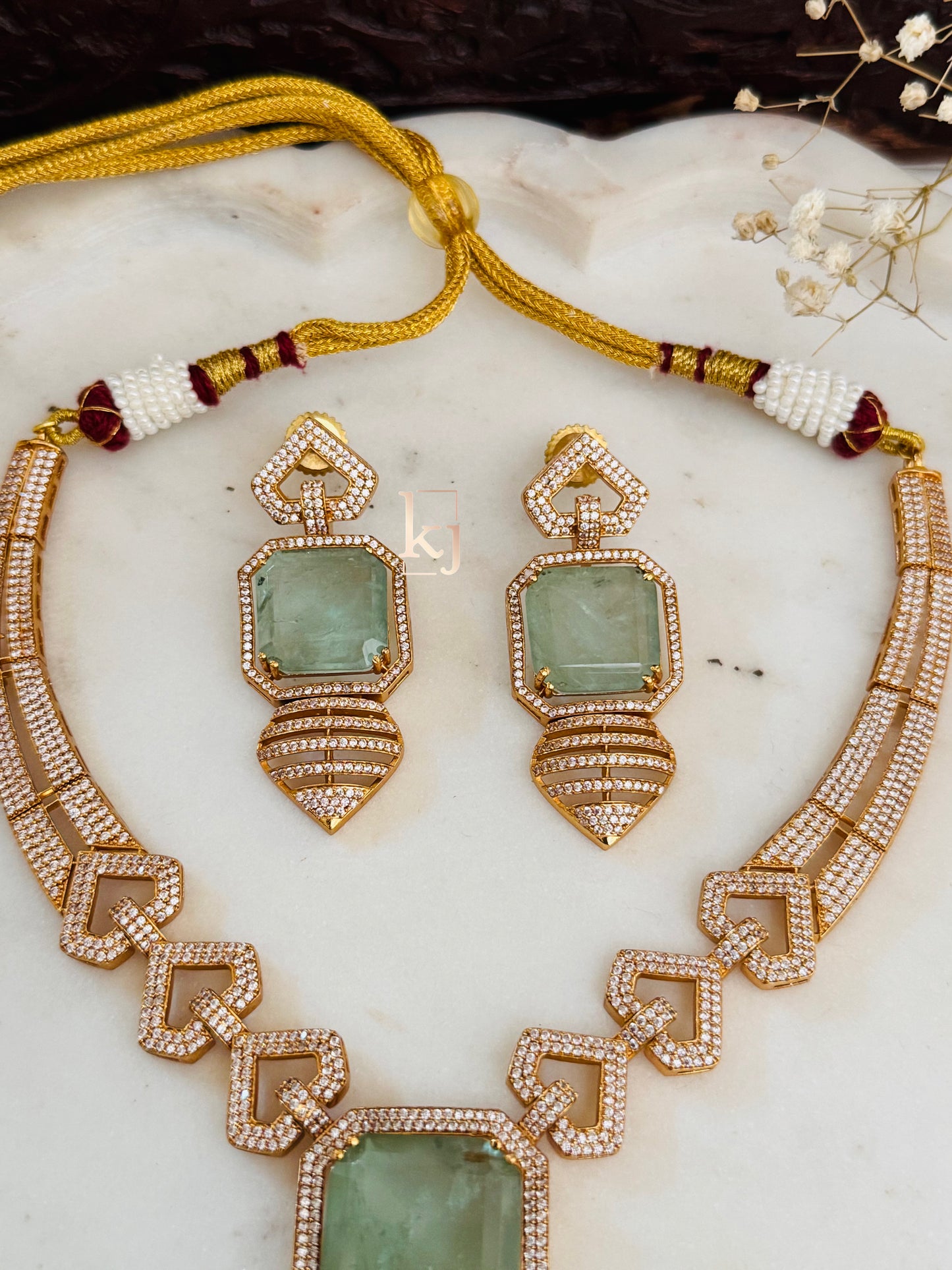 Alfreeda necklace set