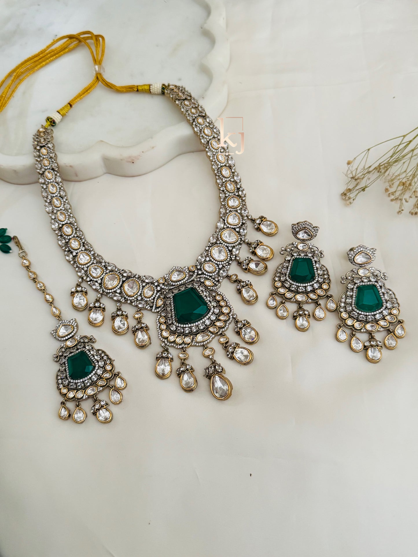Leigh necklace set