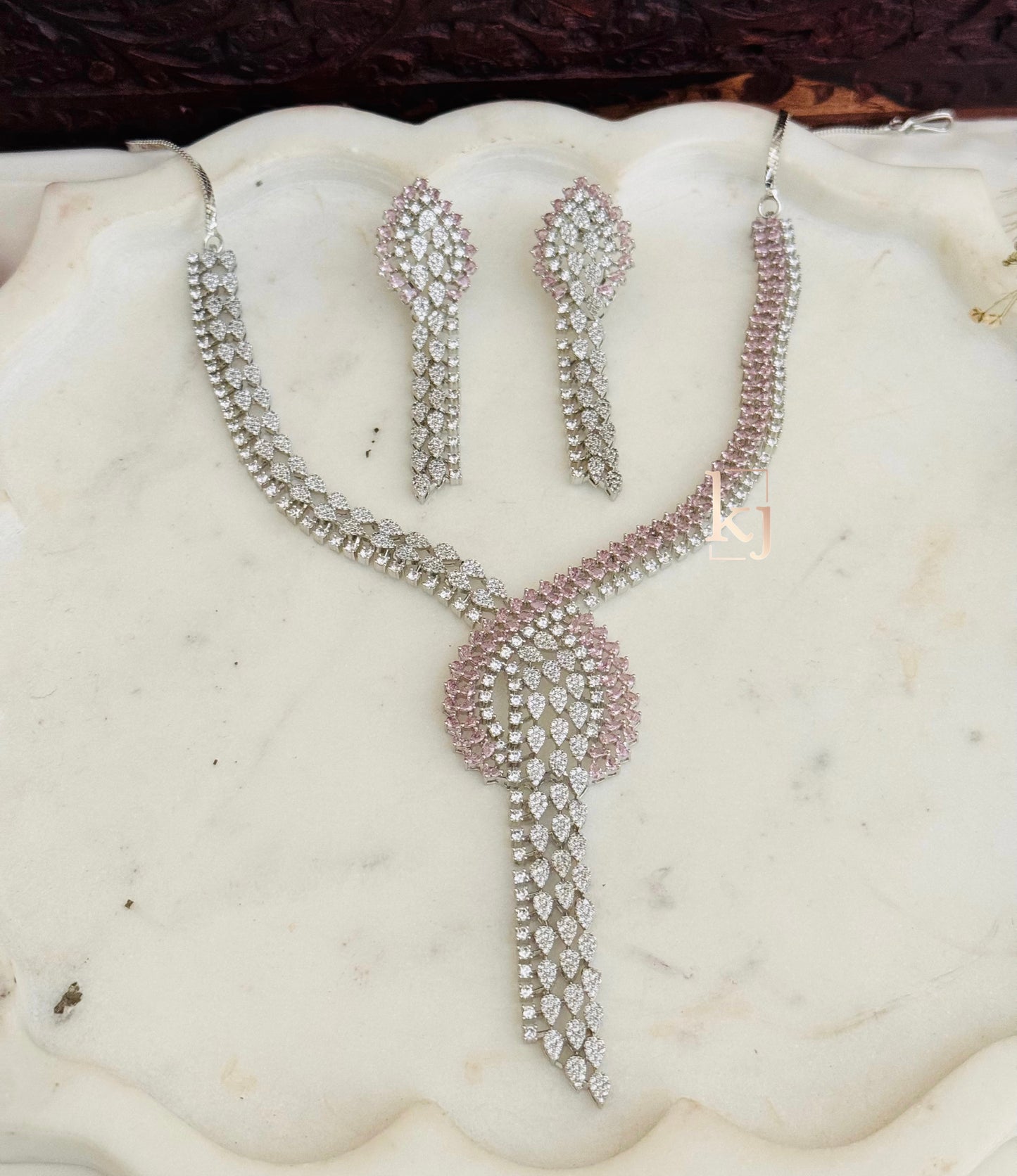 Kaori necklace set