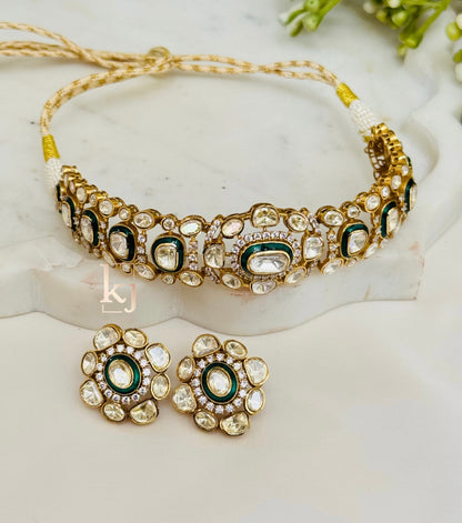 Giona choker set