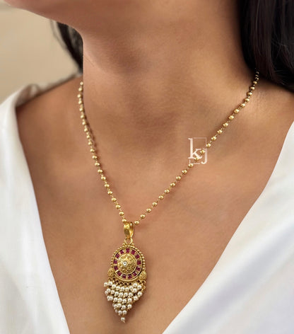 Shiri pendant set