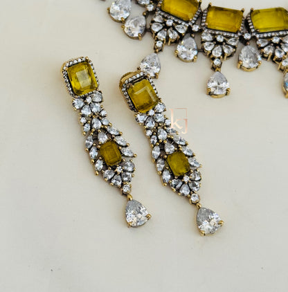 Zion necklace set