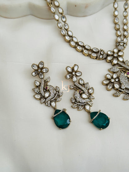 Everett pendant set