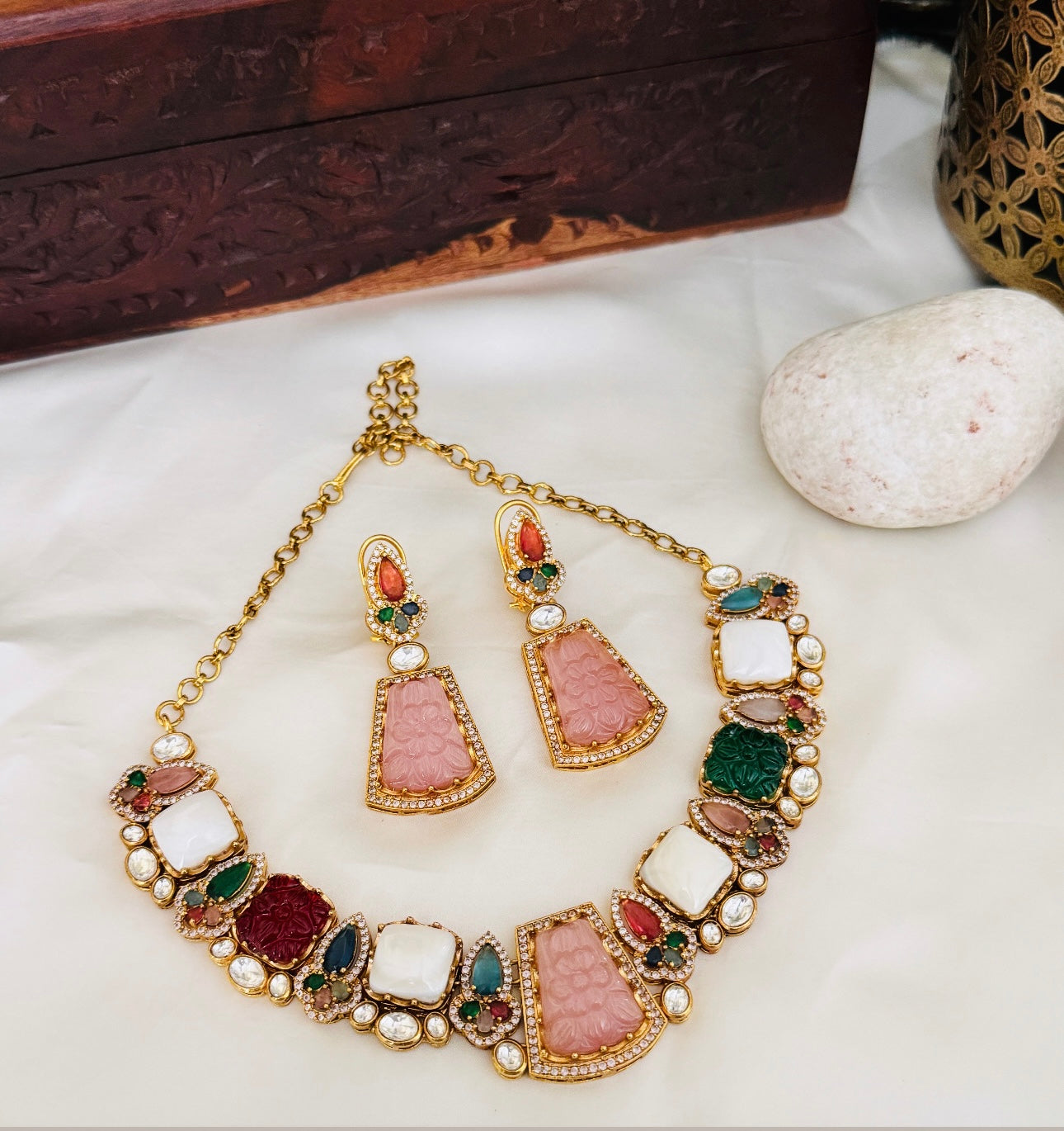 Dina necklace set