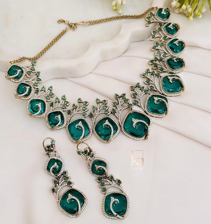 Niyo necklace set