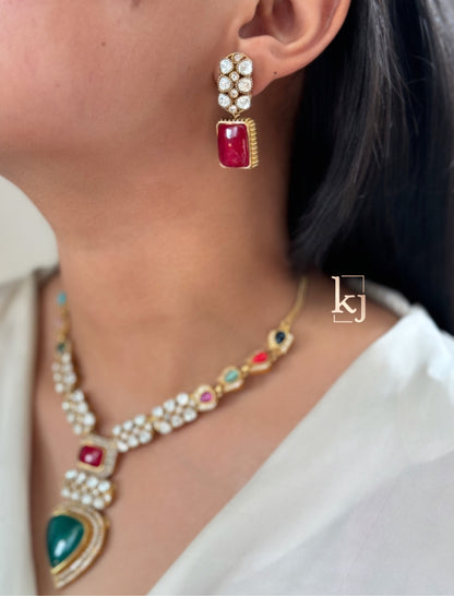 Effie necklace set