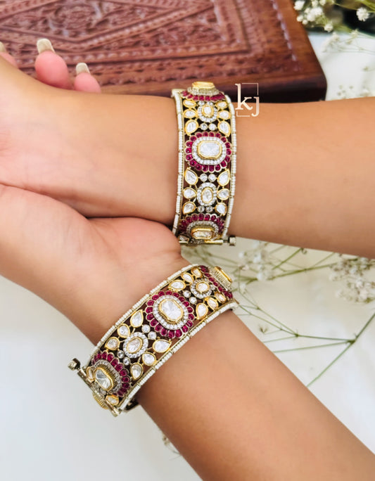 Trixi Bangle set pair