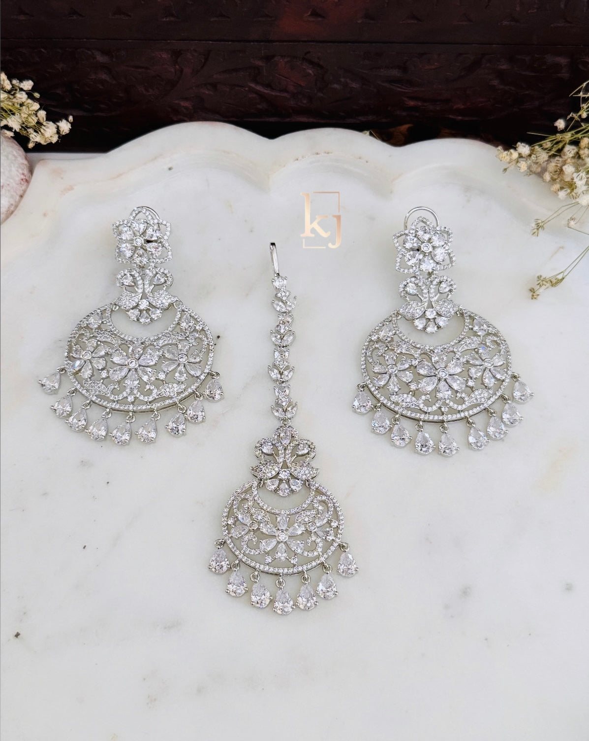 Rebeca Earrings with maang tikka set