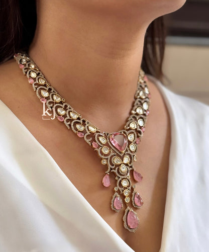 Flowi necklace set