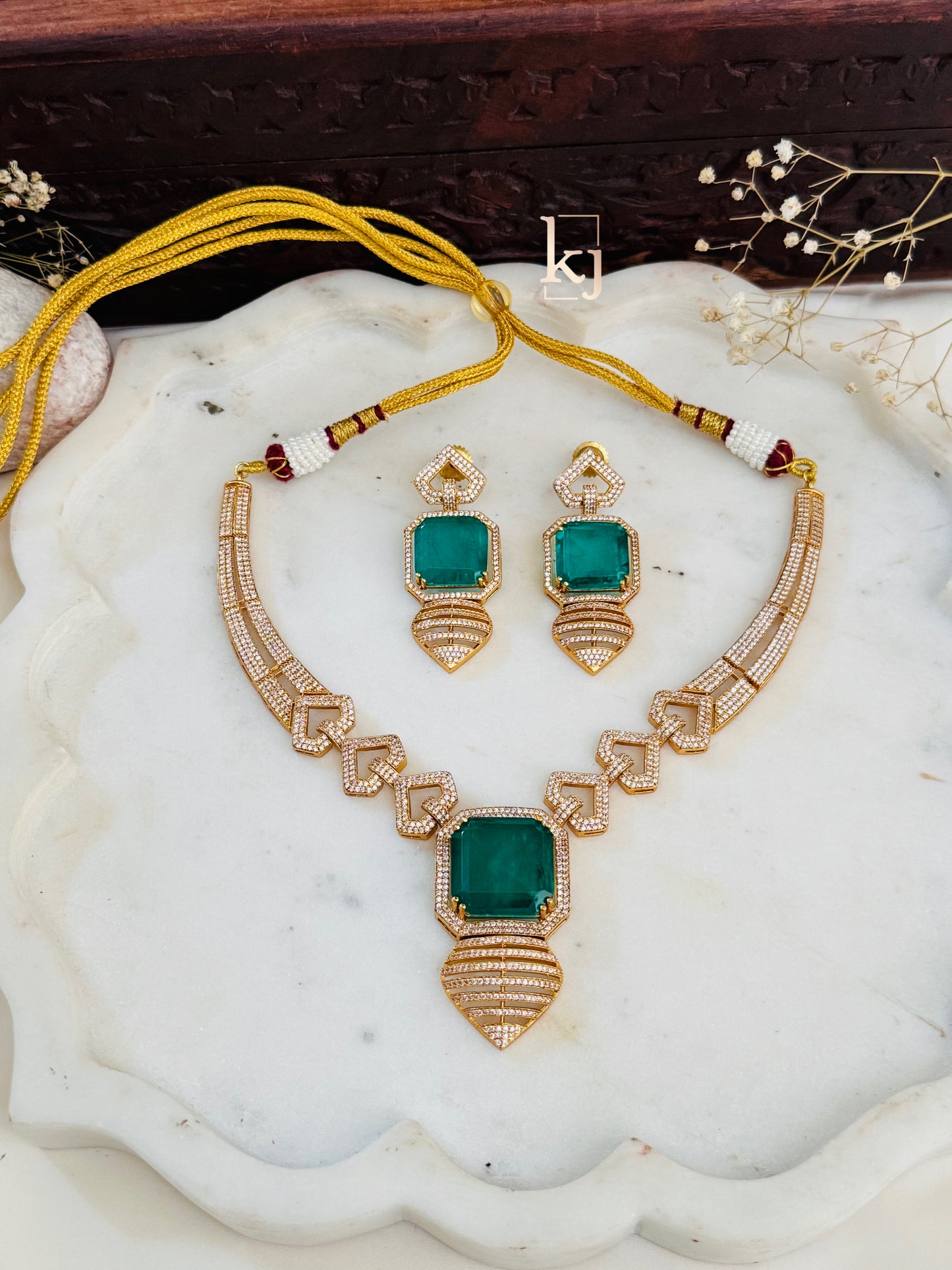 Alfreeda necklace set