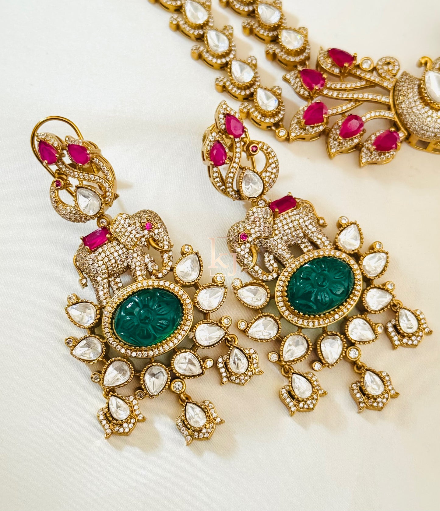 Mirzana necklace set