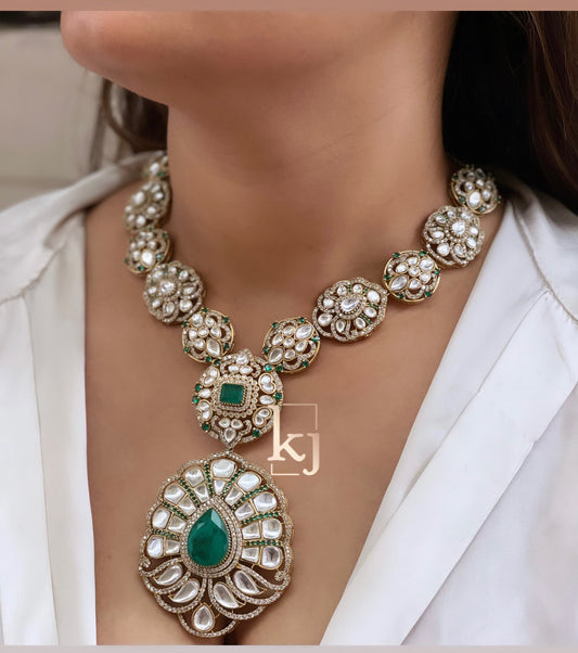 Erica Pendant set